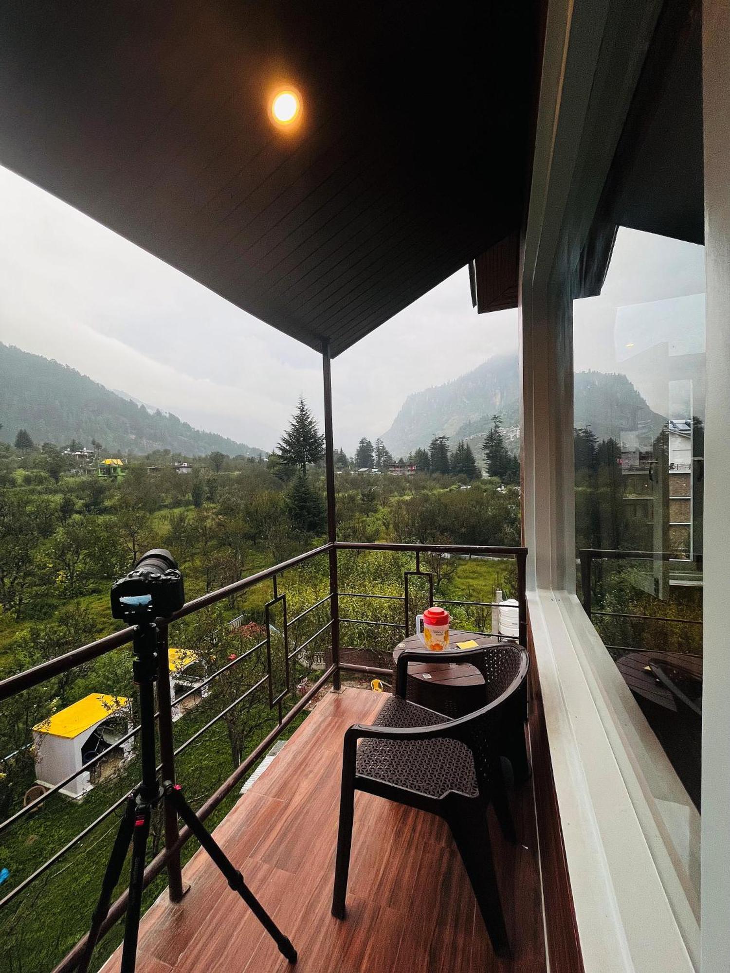 Resort Apple Flower By Manali Mall Road Exterior photo